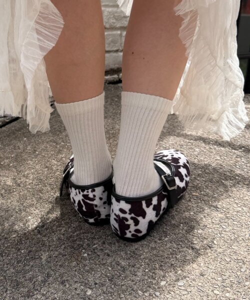 w closet(ダブルクローゼット)の「カウ柄バレエシューズ(バレエシューズ・レディース・ブラック/ブラウン・LARGE/MEDIUM)」の5枚目の写真