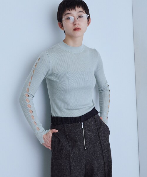 CODE A(コードエー)の「cut-out sleeve knit top(ニット/セーター・レディース・ライトグリーン/オフホワイト/グレー・00)」の3枚目の写真