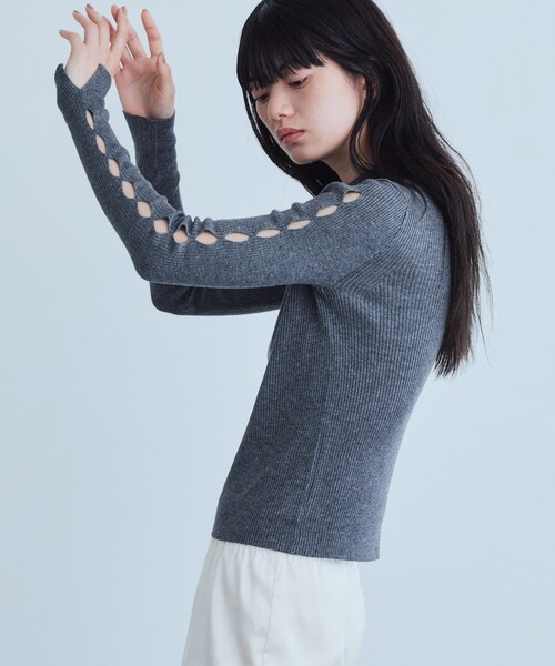 CODE A(コードエー)の「cut-out sleeve knit top(ニット/セーター・レディース・ライトグリーン/オフホワイト/グレー・00)」の4枚目の写真