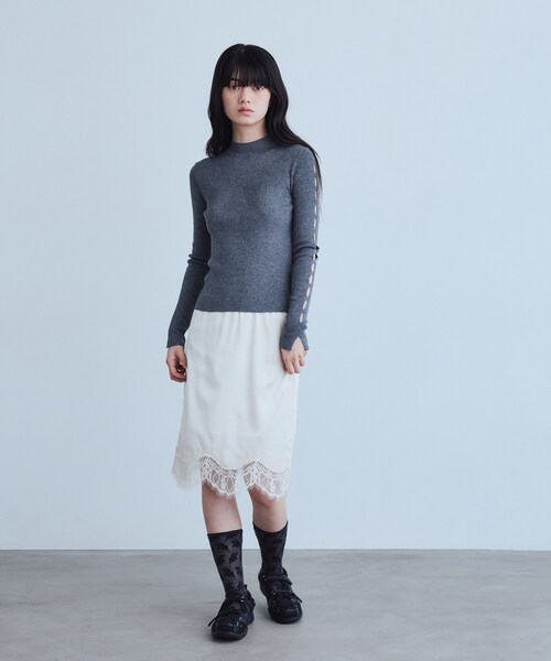 CODE A(コードエー)の「cut-out sleeve knit top(ニット/セーター・レディース・ライトグリーン/オフホワイト/グレー・00)」の6枚目の写真