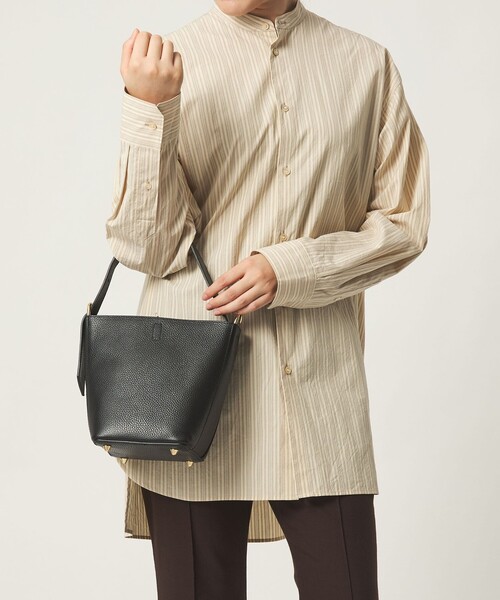 AULENTTI(オウレンティ)の「<AULENTTI>BucketBag withP(ショルダーバッグ・レディース・ブラック/ナチュラル・FREE)」の3枚目の写真