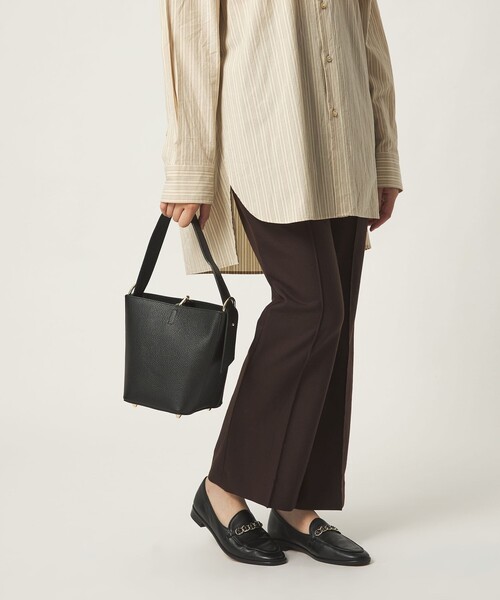 AULENTTI(オウレンティ)の「<AULENTTI>BucketBag withP(ショルダーバッグ・レディース・ブラック/ナチュラル・FREE)」の4枚目の写真
