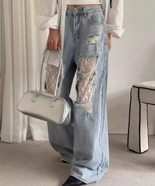 Feliz(フェリス)の「ダメージレースデニムパンツ(デニムパンツ・レディース・ライトブルー・FREE)」の2枚目の写真