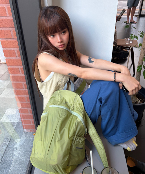 RAWROW（ロウロウ）の「コーデュラエアラウンドバックパック [3色]（バックパック/リュック・レディース・ブラック/グレー/ライム・FREE）」の6枚目の写真
