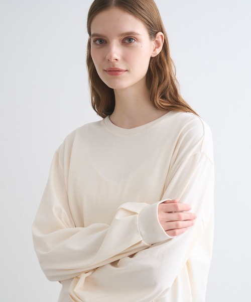 three dots(スリードッツ)の「スエードジャージー ボリュームトップス(Tシャツ/カットソー・レディース・アイボリー/ブラック・SMALL)」の4枚目の写真