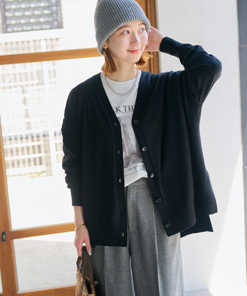 JOURNAL STANDARD relume(ジャーナルスタンダード レリューム)の「《一部WEB限定追加 / 新色》BiellaYarnワイドVネックカーディガン(カーディガン/ボレロ・レディース・ライトグレー/ブラック/ブラウン/レッド/ブラウン系その他・FREE)」の10枚目の写真