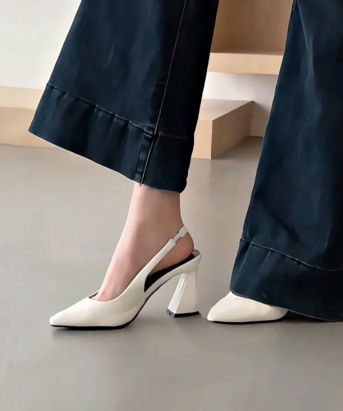 Miniministore(ミニミニストア)の「ポインテッドトゥ パンプス ハイヒール靴(パンプス・レディース・ブラック/アイボリー・25cm/24.5cm/24.0cm/23.5cm/23.0cm/22.5cm)」の7枚目の写真