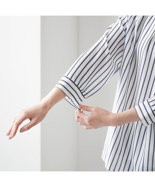 StyleNote(スタイルノート)の「綿素材の裏カットソー付きタックブラウス(シャツ/ブラウス・レディース・ネイビー/オフホワイト/アイボリー系/ホワイト系その他・L/M/S)」の5枚目の写真