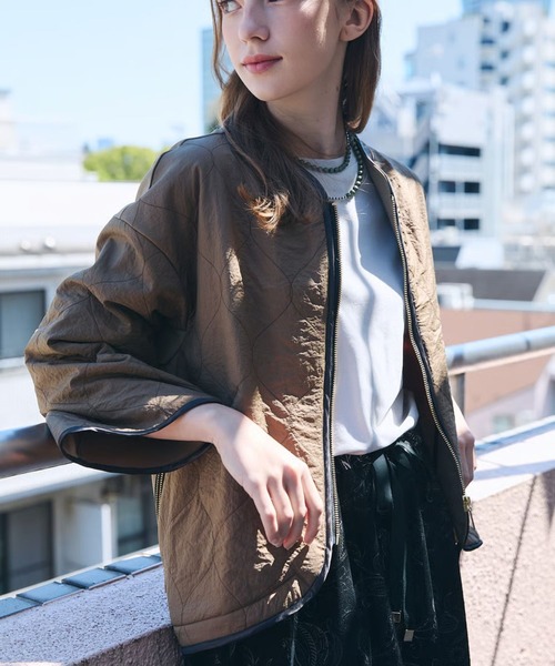 etre relie(エトレリー)の「東炊きフリースキルティングブルゾン(ブルゾン・レディース・ブラック/ベージュ・MEDIUM)」の3枚目の写真