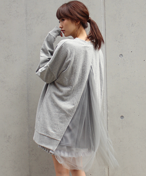 MICOAMERI(ミコアメリ)の「ビッグシルエットバックチュールスウェットシャツ(Tシャツ/カットソー・レディース・ホワイト/ブラック/グレー・FREE)」の5枚目の写真