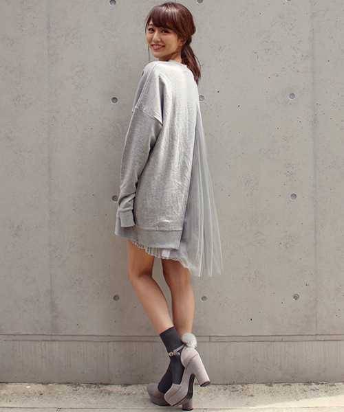 MICOAMERI(ミコアメリ)の「ビッグシルエットバックチュールスウェットシャツ(Tシャツ/カットソー・レディース・ホワイト/ブラック/グレー・FREE)」の10枚目の写真