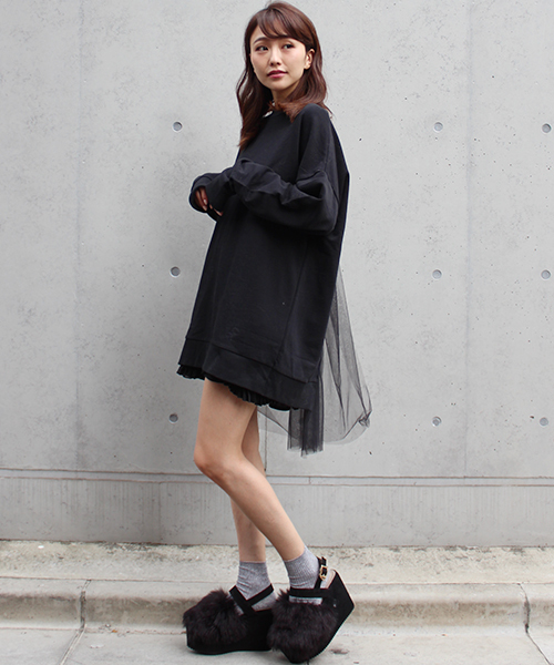 MICOAMERI(ミコアメリ)の「ビッグシルエットバックチュールスウェットシャツ(Tシャツ/カットソー・レディース・ホワイト/ブラック/グレー・FREE)」の9枚目の写真