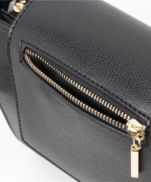 VENCEEXCHANGE（ヴァンスエクスチェンジ）の「台形カブセショルダーバッグ      （ショルダーバッグ・レディース・ワインレッド/ライトブラウン/ブラック・FREE）」の8枚目の写真