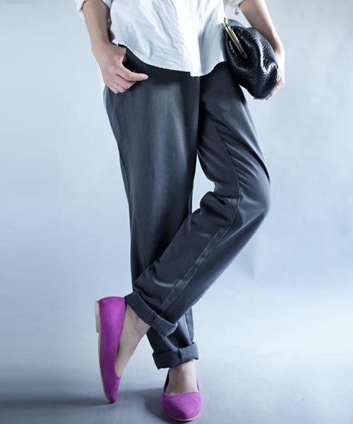 antiqua(アンティカ)の「シンプルデザインパンツ(その他パンツ・レディース・ブラック/カーキ/ベージュ/グレー・M)」の1枚目の写真