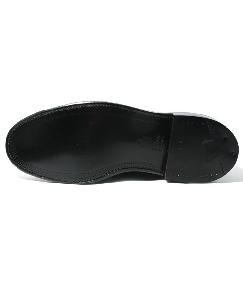 SHIPS（シップス）の「ALDEN: SCOTH PLAIN-TOE HATOME（ドレスシューズ・メンズ・ブラック・8）」の3枚目の写真