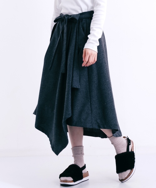 MERLOT（メルロー）の「ヘリンボーンアシメタックフレアスカート660-7527（スカート・レディース・ホワイト/ブラウン/チャコールグレー・FREE）」の3枚目の写真