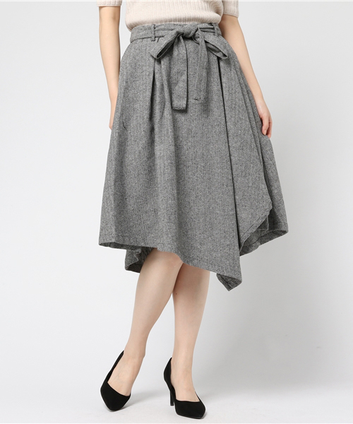 MERLOT（メルロー）の「ヘリンボーンアシメタックフレアスカート660-7527（スカート・レディース・ホワイト/ブラウン/チャコールグレー・FREE）」の11枚目の写真