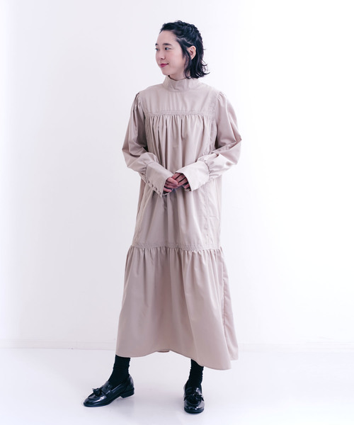 merlot plus（メルロープリュス）の「ボトルネックレーステープワンピース7273（ドレス・レディース・ブラック/ベージュ/グリーン・FREE）」の5枚目の写真