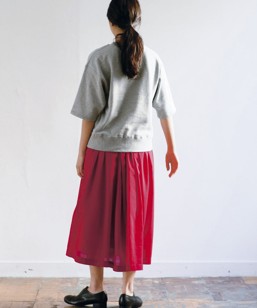 avecmoi（アヴェクモワ）の「ａｖｅｃｍｏｉ　ギャザースカート＜レッド＞（スカート・レディース・ピンク・SMALL/MEDIUM/LARGE/X-LARGE）」の2枚目の写真