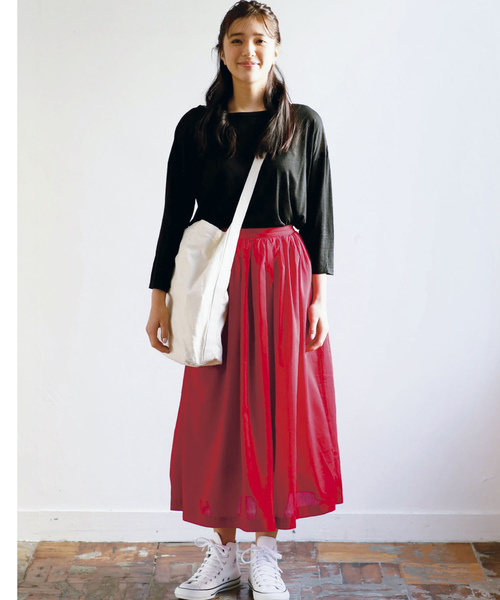 avecmoi（アヴェクモワ）の「ａｖｅｃｍｏｉ　ギャザースカート＜レッド＞（スカート・レディース・ピンク・SMALL/MEDIUM/LARGE/X-LARGE）」の3枚目の写真