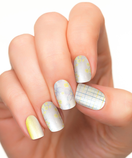 INCOCO（インココ）の「【INCOCO】貼るだけマニキュア 3 [I]（ネイルシール/ネイルチップ・レディース・ホワイト系その他2/シルバー系その他3/ピンク系その他/ホワイト系その他/ブルー系その他/パープル系その他/ホワイト系その他3/ピンク系その他2/ピンク系その他3/ピンク系その他4/ピンク系その他5/パープル系その他2/イエロー系その他/イエロー系その他2/マルチ/シルバー系その他/ブルー系その他2/パープル系その他3/シルバー系その他2/ピンク系その他6/イエロー系その他3/ホワイト系その他4/ピンク系その他7/パープル系その他4・ONESIZE）」の12枚目の写真