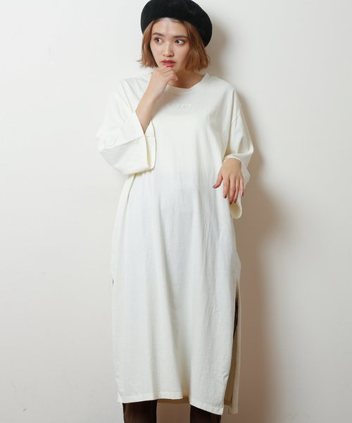 セール ワンピース ワンピース ピグメント加工脇スリットロゴワンピース ワンピース Double Name ダブルネーム のファッション