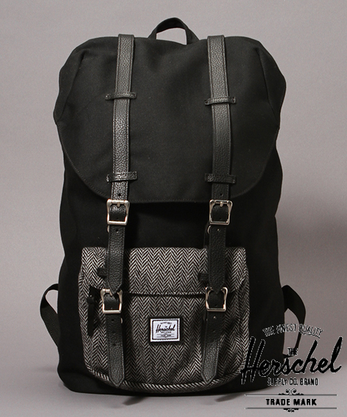 JOURNAL STANDARD（ジャーナルスタンダード）の「HERSCHEL×JOURNAL STANDARD LITTLE AMERICA（バックパック/リュック・メンズ・ブラック/ネイビー/カーキ・FREE）」の2枚目の写真