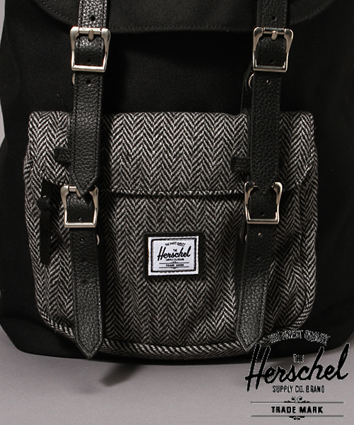 JOURNAL STANDARD（ジャーナルスタンダード）の「HERSCHEL×JOURNAL STANDARD LITTLE AMERICA（バックパック/リュック・メンズ・ブラック/ネイビー/カーキ・FREE）」の4枚目の写真