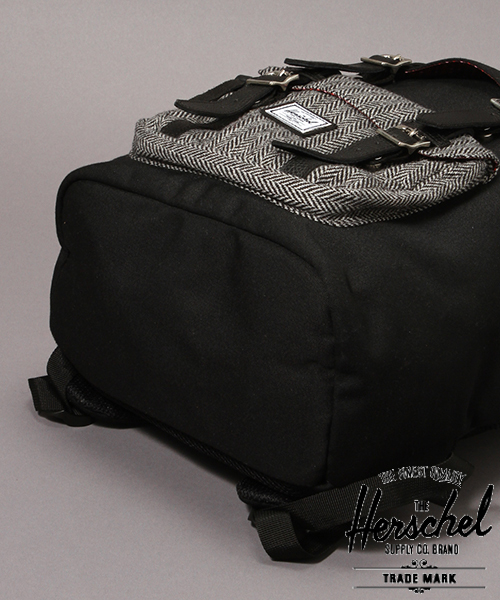 JOURNAL STANDARD（ジャーナルスタンダード）の「HERSCHEL×JOURNAL STANDARD LITTLE AMERICA（バックパック/リュック・メンズ・ブラック/ネイビー/カーキ・FREE）」の7枚目の写真