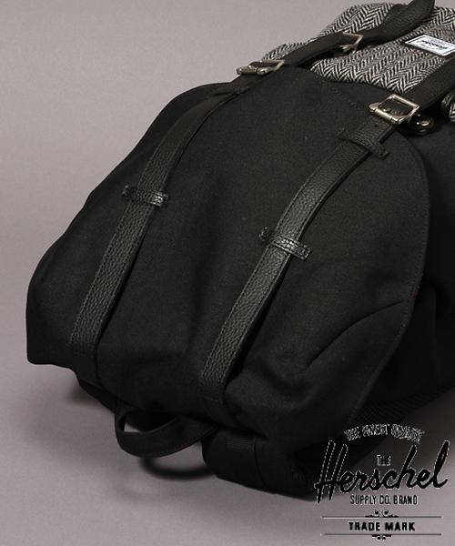 JOURNAL STANDARD（ジャーナルスタンダード）の「HERSCHEL×JOURNAL STANDARD LITTLE AMERICA（バックパック/リュック・メンズ・ブラック/ネイビー/カーキ・FREE）」の8枚目の写真