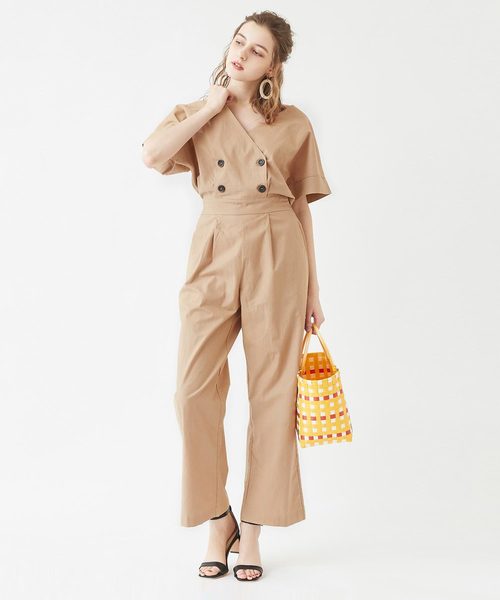 titivate（ティティベイト）の「Vﾈｯｸﾀﾞﾌﾞﾙﾎﾞﾀﾝｵｰﾙｲﾝﾜﾝ（つなぎ/オールインワン・レディース・ブラック/ベージュ/カーキ・S/M/L）」の3枚目の写真