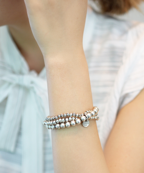 PHILIPPE AUDIBERT（フィリップ オーディベール）の「【WEB限定】PHILIPPE AUDIBERT（フィリップオーディベール） トリオブレスレット【EMMEL REFINES】（ブレスレット・レディース・シルバー・フリー）」の4枚目の写真