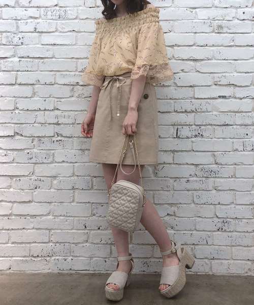 one after another NICE CLAUP(ワンアフターアナザーナイスクラップ)の「アソートオフショルブラウス(シャツ/ブラウス・レディース・ベージュ/ドット/チェック/ナチュラル・FREE)」の21枚目の写真