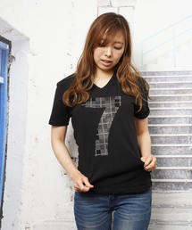 ラインストーンデザインVネック半袖Tシャツ(SS)