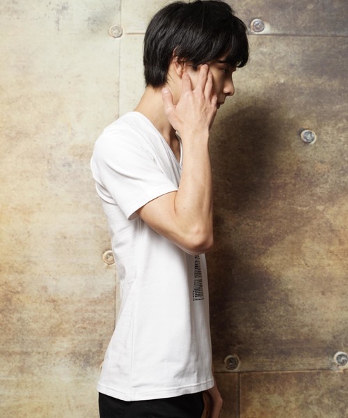 おしゃれスタ（オシャレスタ）の「ラインストーンデザインVネック半袖Tシャツ(SS)（Tシャツ/カットソー・メンズ・ホワイト/ブラック/ホワイト系その他/ブラック系その他・M/L）」の9枚目の写真