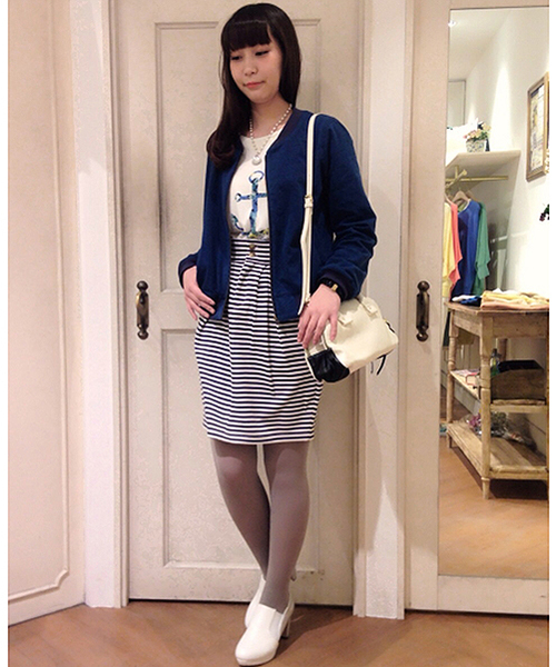 natural couture(ナチュラルクチュール)の「リップルボーダータイトスカート(スカート・レディース・ネイビー/ブラック・FREE)」の11枚目の写真