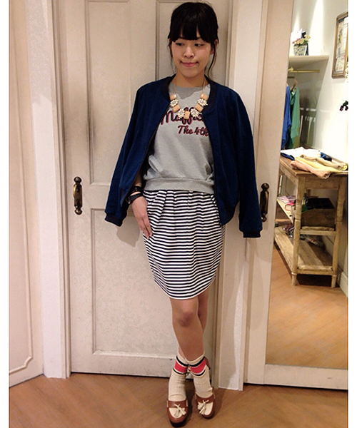 natural couture(ナチュラルクチュール)の「リップルボーダータイトスカート(スカート・レディース・ネイビー/ブラック・FREE)」の12枚目の写真