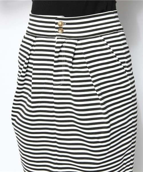 natural couture(ナチュラルクチュール)の「リップルボーダータイトスカート(スカート・レディース・ネイビー/ブラック・FREE)」の6枚目の写真