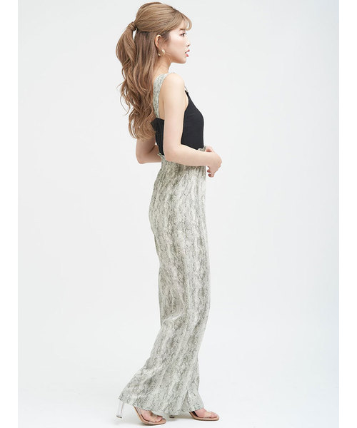 Darich（ダーリッチ）の「パイソンAIO（つなぎ/オールインワン・レディース・ベージュ/ブラック・FREE）」の6枚目の写真