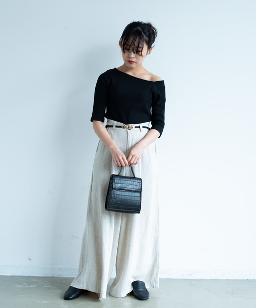 Aunt Marie's（アントマリーズ）の「AUNT MARIE'S テレコリブワンショルTOPS（Tシャツ/カットソー・レディース・ブラック/ベージュ/アイボリー・FREE）」の4枚目の写真