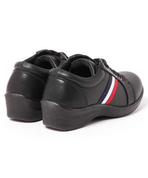 BELLUNA（ベルーナ）の「５Ｅ配色切替サイドカラースニーカー（スニーカー・レディース・ブラック/ネイビー/ベージュ/ワインレッド/ホワイト・22.5/23/23.5/24/24.5/25/22）」の9枚目の写真