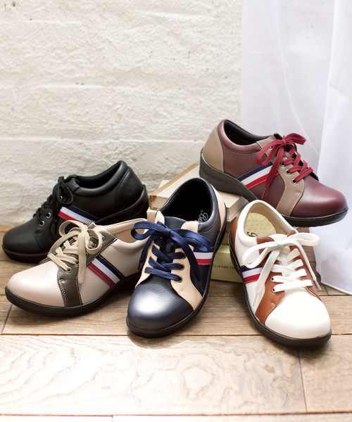 BELLUNA（ベルーナ）の「５Ｅ配色切替サイドカラースニーカー（スニーカー・レディース・ブラック/ネイビー/ベージュ/ワインレッド/ホワイト・22.5/23/23.5/24/24.5/25/22）」の7枚目の写真