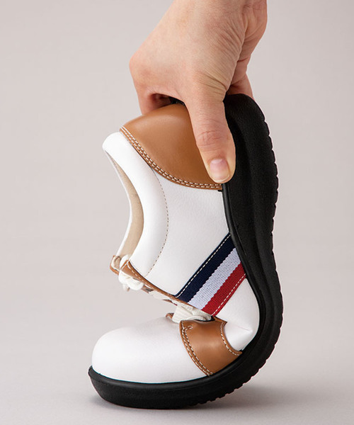 BELLUNA（ベルーナ）の「５Ｅ配色切替サイドカラースニーカー（スニーカー・レディース・ブラック/ネイビー/ベージュ/ワインレッド/ホワイト・22.5/23/23.5/24/24.5/25/22）」の6枚目の写真