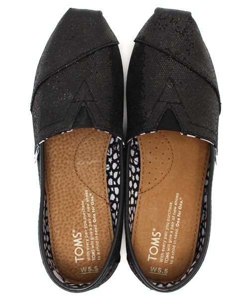 TOMS(トムス)の「トムス ウィメンズ クラシック グリッター ラメ スリッポン TOMS W CLSC Glitters(スニーカー・レディース・シルバー/ブラック・23cm/24.5cm/24cm/23.5cm/22cm/22.5cm)」の9枚目の写真