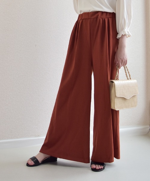 Coo+i（クーイ）の「フレア ガウチョパンツ（スウェットパンツ・レディース・ブラック系その他/グレー/キャメル/オレンジ/ブラック/ホワイト/ワイン/ベージュ/ピンク/カーキ/ネイビー/テラコッタ・FREE）」の6枚目の写真