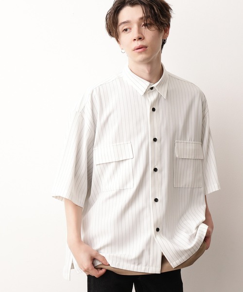 JUNRED（ジュンレッド）の「ピンストライプモンスタービッグシャツ（シャツ/ブラウス・メンズ・ホワイト/ライトグレー/ベージュ・M/L）」の2枚目の写真