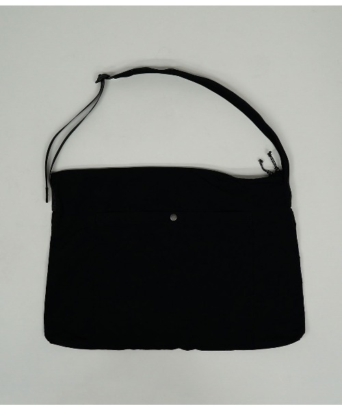 Gramicci(グラミチ)の「GRAMICCI BIG SHOPPER(ショルダーバッグ・メンズ・ブラック/ベージュ系その他/オリーブ・FREE)」の8枚目の写真