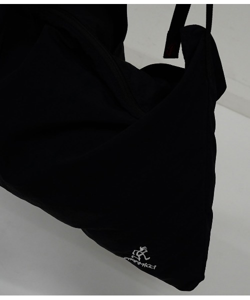 Gramicci(グラミチ)の「GRAMICCI BIG SHOPPER(ショルダーバッグ・メンズ・ブラック/ベージュ系その他/オリーブ・FREE)」の5枚目の写真