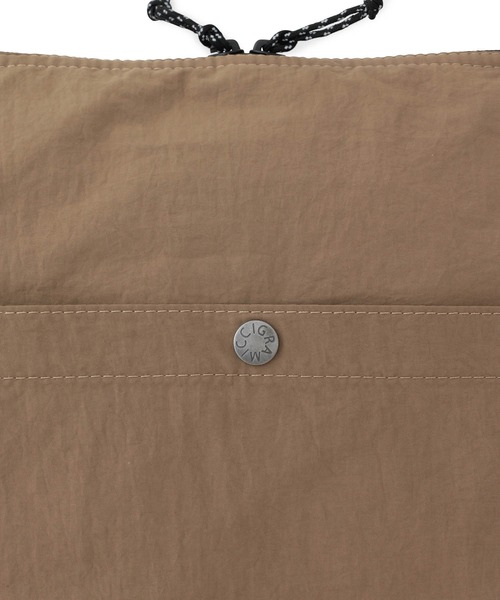 Gramicci(グラミチ)の「GRAMICCI BIG SHOPPER(ショルダーバッグ・メンズ・ブラック/ベージュ系その他/オリーブ・FREE)」の15枚目の写真