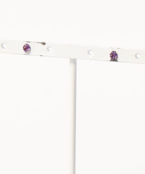 sowi(ソーイ)の「K10 誕生石 天然石 スタッド ピアス 全8種類(ピアス(両耳用)・レディース・ホワイト/ライトブルー/パープル/オフホワイト/イエロー/ブルー/ライトグリーン/ワインレッド・フリ-)」の11枚目の写真